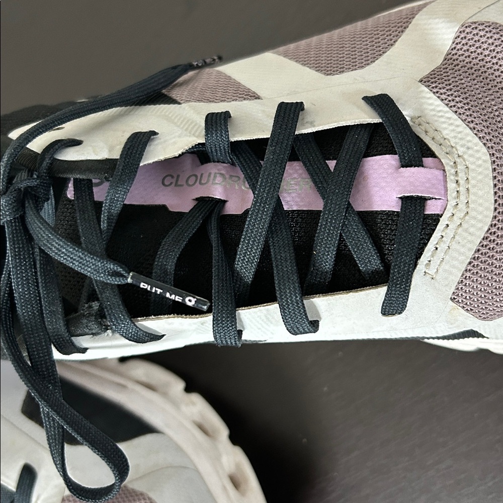 On Running Cloudrunner Sneaker Heron Black Purple Plush Cloud Tech Sz 10 - Picture 8 of 15